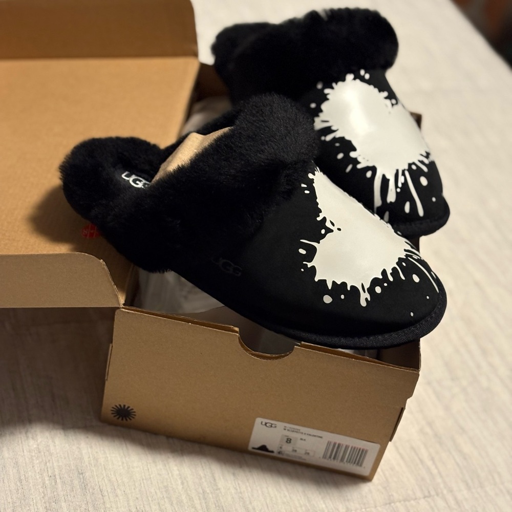 NIB UGG SCUFFETTE WOMEN'S HEART VALENTINE'S SUEDE SHEARLING LINED SLIPPERS